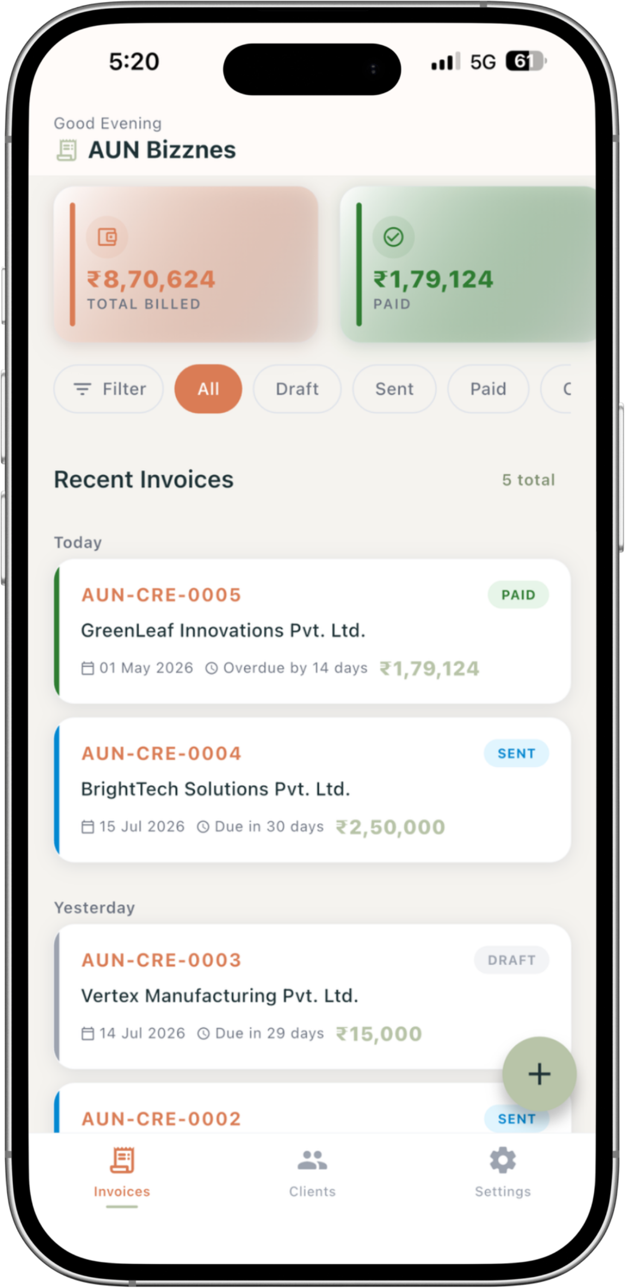 AUN Bizznes app showing GST invoice list and totals